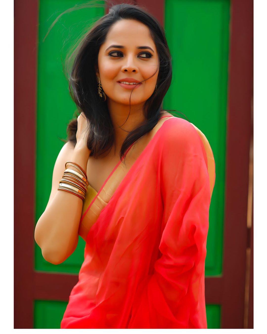 [Image: Anasuya-Bharadwaj-3.jpg]