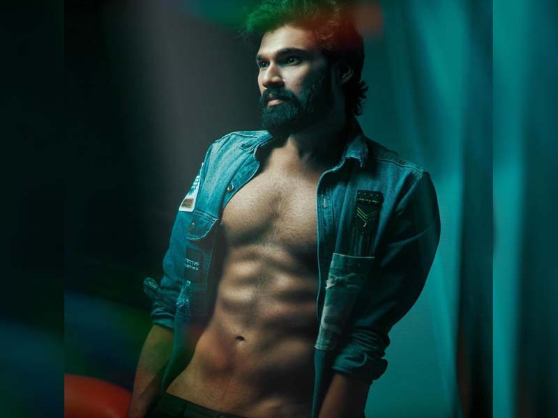 Eight Pack Abs bug bite Bellamkonda