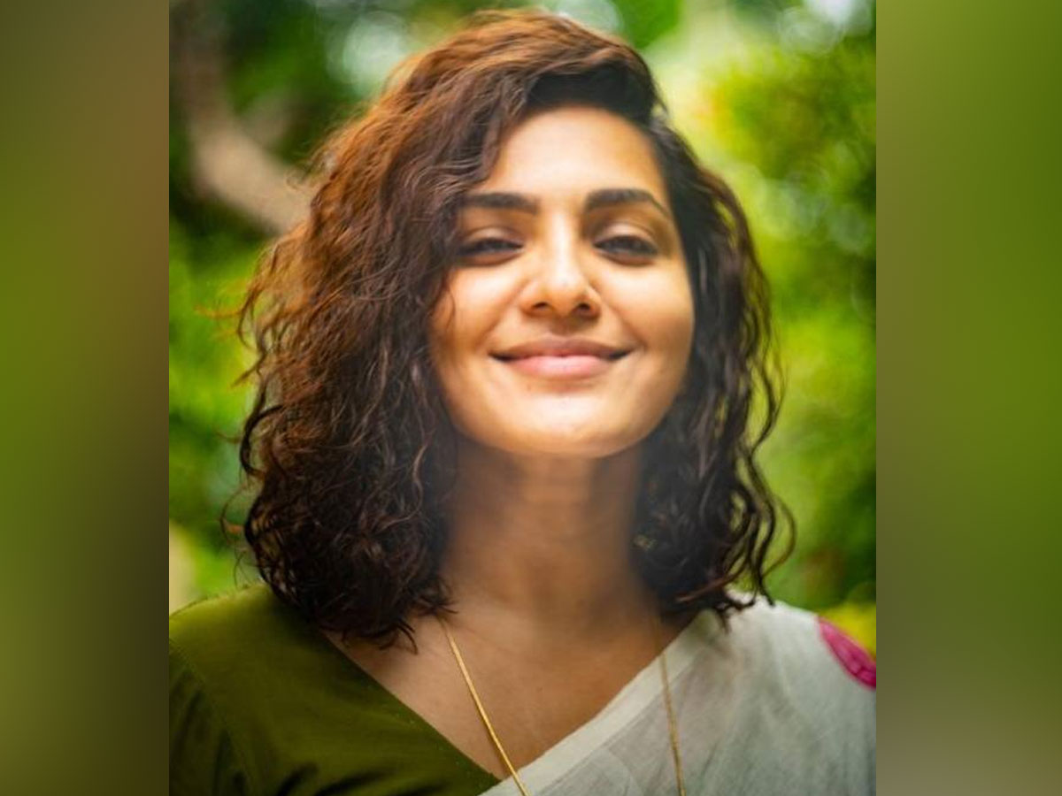 Parvathy speaks against Arjun Reddy in front of Vijay Deverakonda