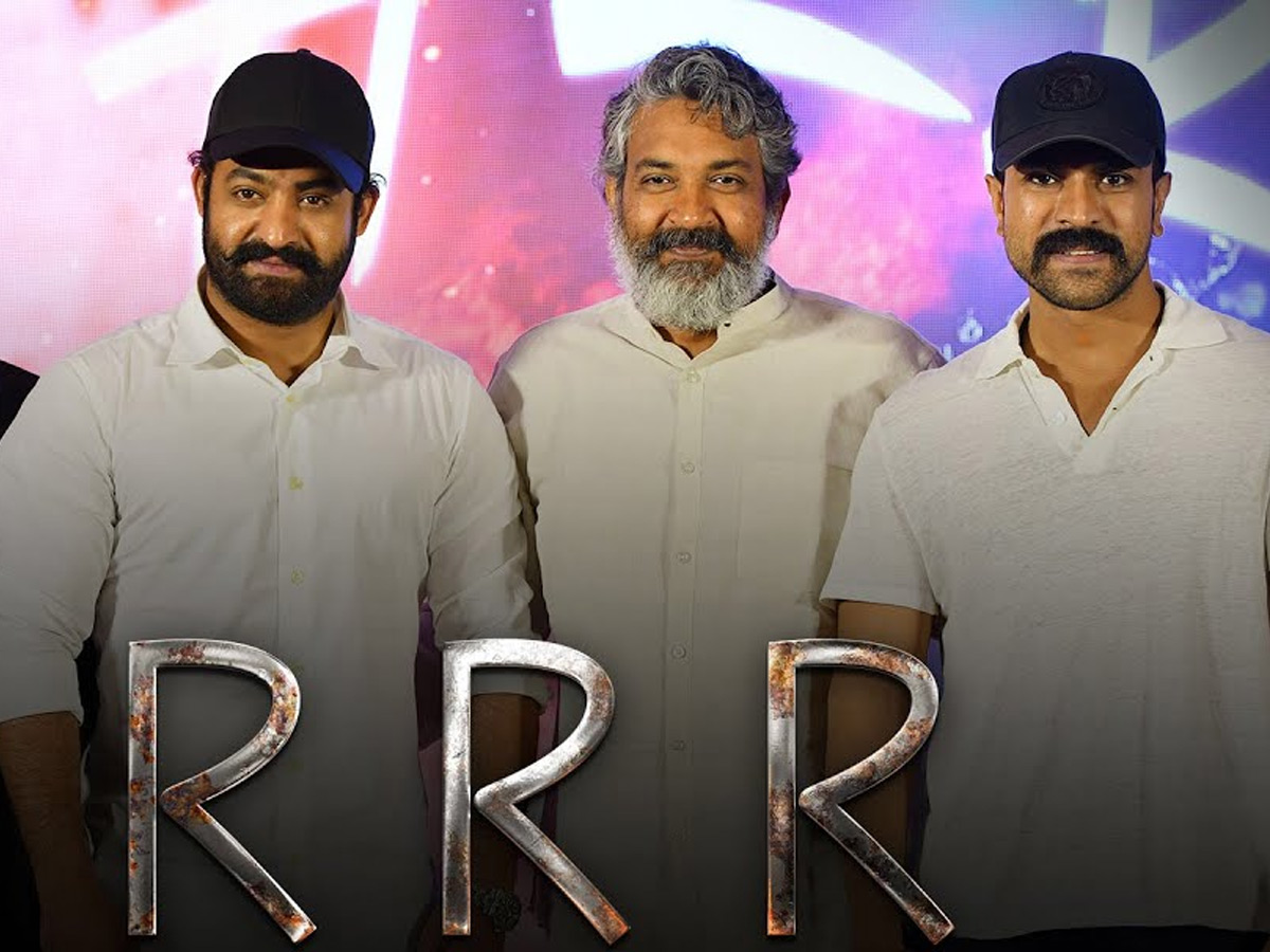 Rajamouli Exporting RRR to International studios