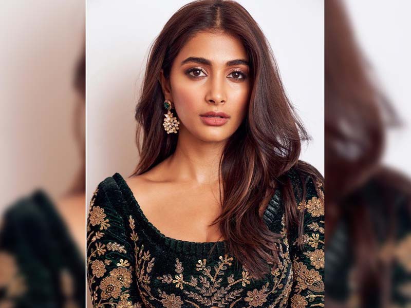 Airtel apologies to Pooja Hegde