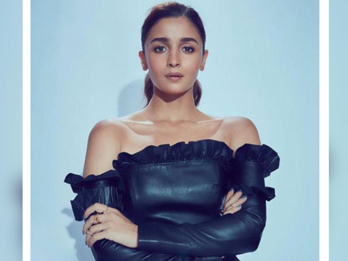 Alia Bhatt remuneration half Crore per day :RRR