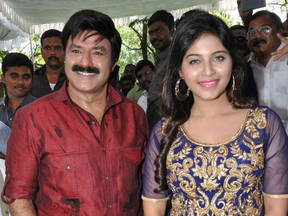 Anjali endless weeping and over emotional antics for Balakrishna?