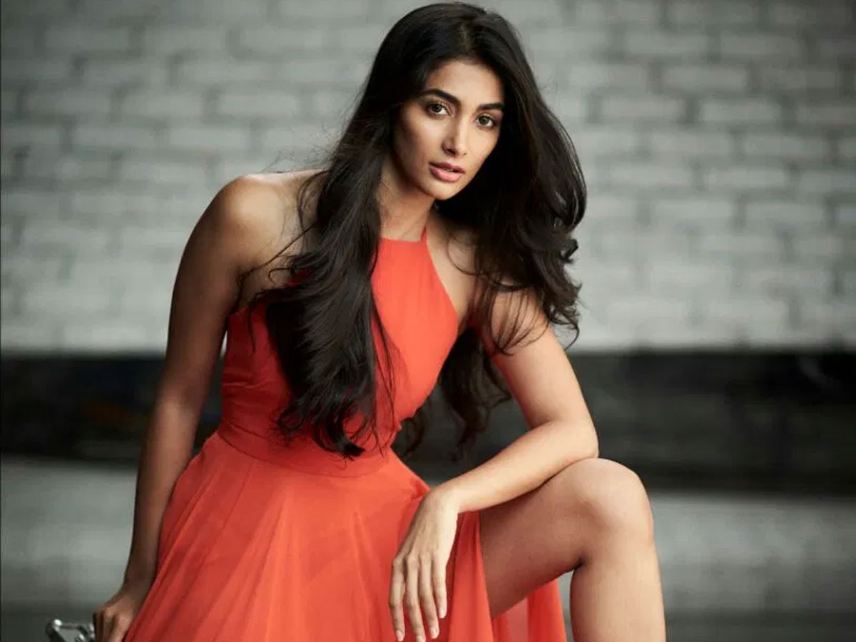 Pooja Hegde taking advantage of Star Status