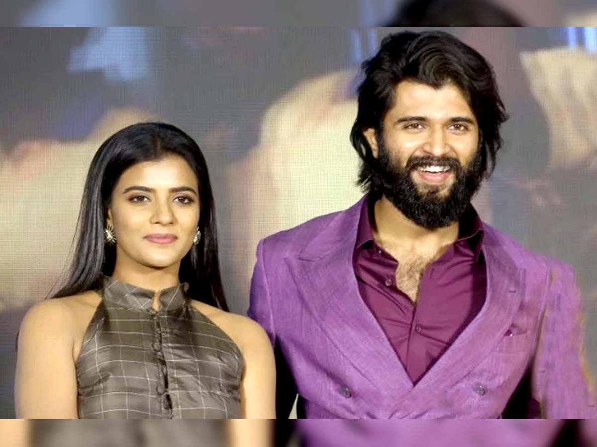 No one support Vijay Deverakonda actress