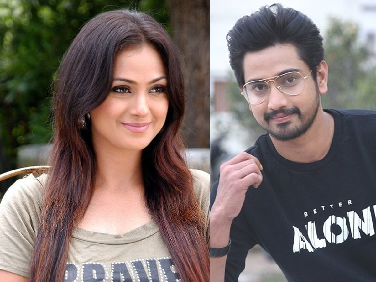 Simran to play Raj Tarun mom?