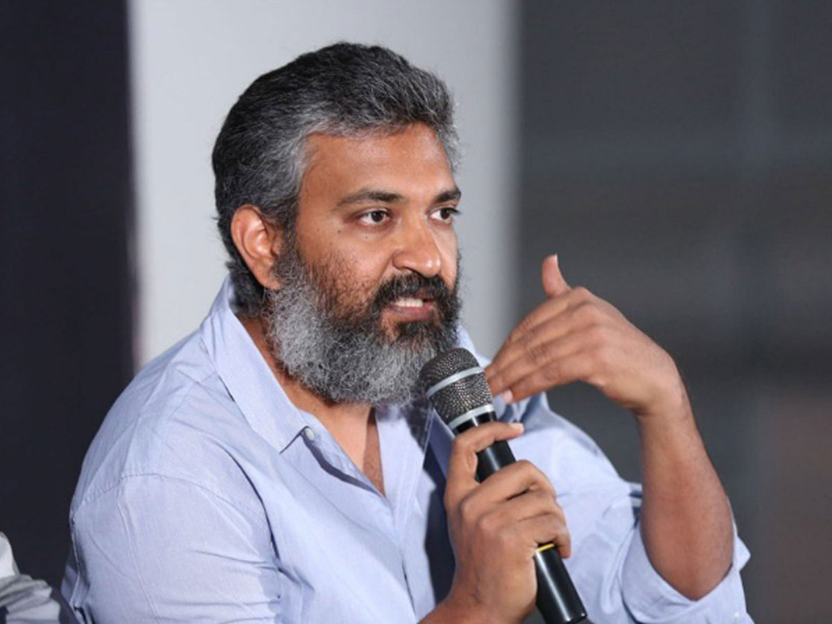 Rajamouli approves flow of the fake blood: RRR