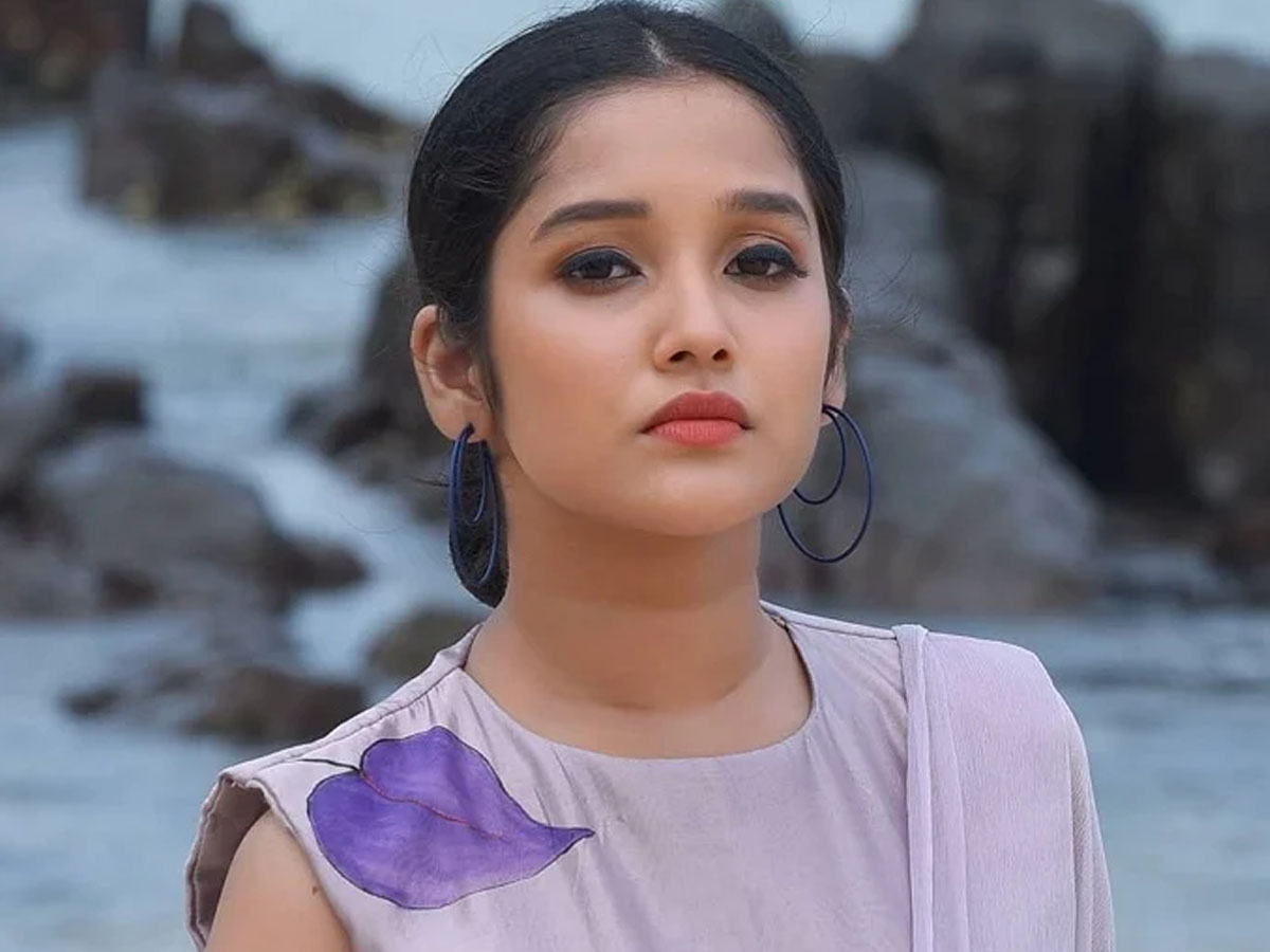 Anikha Surendran Telugu debut with Kappela Telugu remake