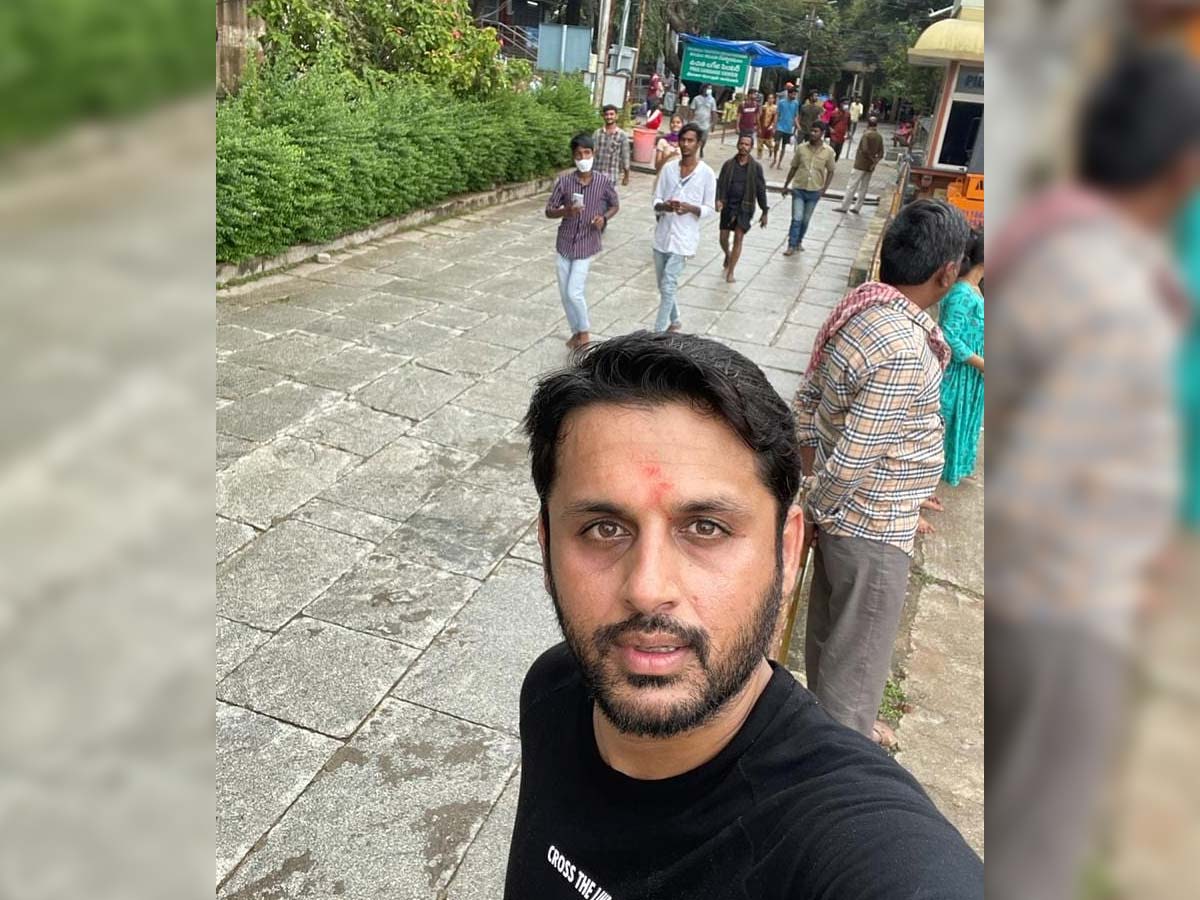 Nithiin completes Tirumala steps in 2.20 hrs