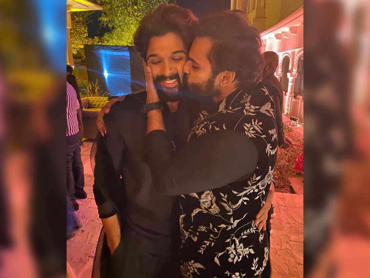 Sai Dharam Tej kisses Allu Arjun