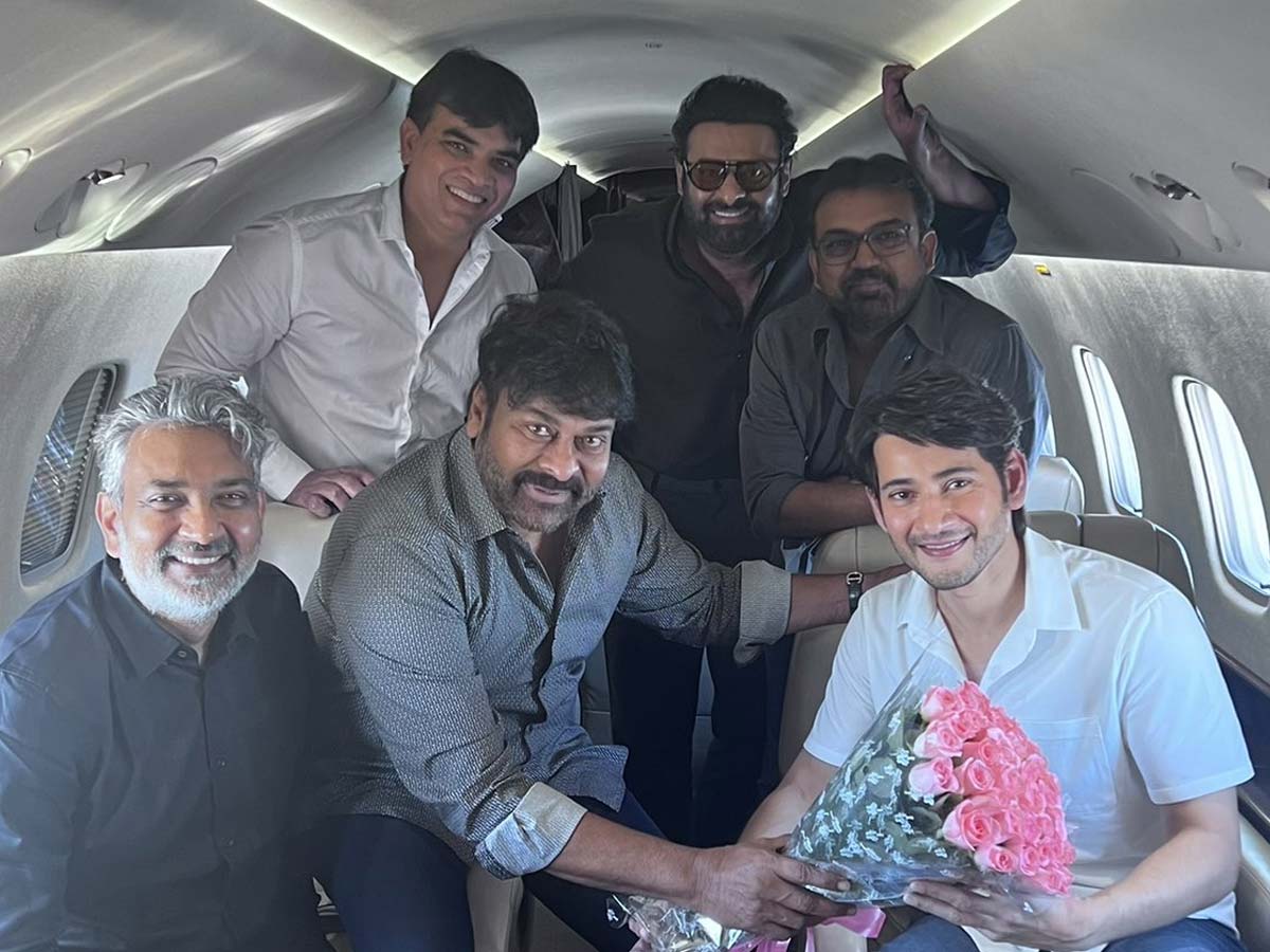 Chiranjeevi wishes Mahesh Babu 17th Wedding Anniversary in Flight